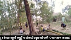 ရခိုင်ပြည်နယ်၊ ကျောက်ဖြူမြို့နယ်မှာ စစ်ကောင်စီနဲ့ အာရက္ခတပ်တော် AA အဖွဲ့ကြား တိုက်ပွဲတွေ ကြောင့် တိမ်းရှောင်ထွက်ပြေးနေရသူများ