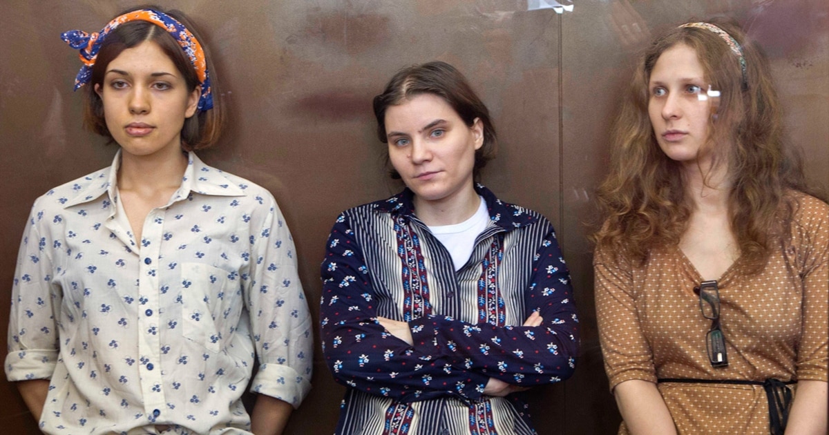 Pul uchun turmushga chiqqan ayollar Kino porno serf qizlar