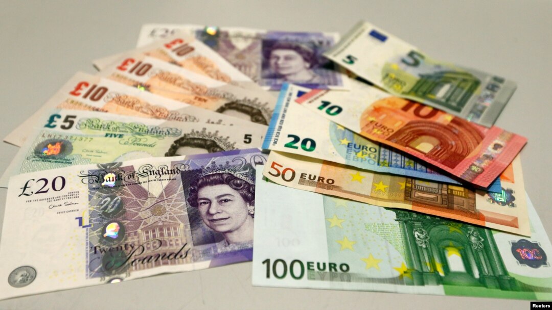 Nilai tukar euro 1,3072 pada hari referendum 23 Juni, 2016. Pekan ini, nilainya mencapai 1,0850 euro, turun 17 persen sejak referendum. (Foto: dok).