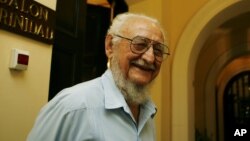 Ramón Castro en una de sus últimas visitas a La Habana en la que conversó con algunos periodistas