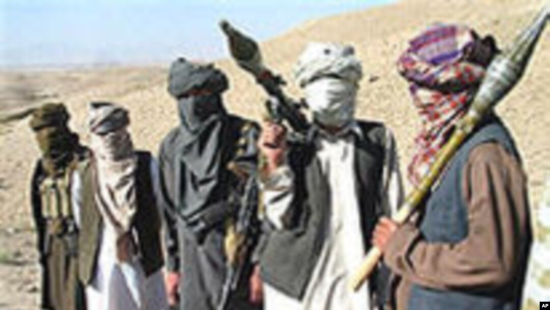 Militan Taliban di Afghanistan (foto: dok). Taliban memenggal kepala 17 warga yang menyelenggarakan pesta dengan musik dan tarian. 