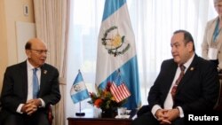 El nuevo presidente electo de Guatemala, Alejandro Giammattei, se reunió el martes con funcionarios estadounidenses horas antes de asumir el cargo con la promesa de “reconstruir” el país.