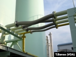 Flexible piping is very prominent at the rebuilt Higashinada sewage treatment plant on Kobe's waterfront. It suffered catastrophic damage in the 1995 earthquake.