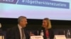 La Alta Representante de la Unión Europea para Asuntos Exteriores, Federica Mogherini,
y Filippo Grandi, Alto Comisionado de las Naciones Unidas para los Refugiados, en la Conferencia Internacional de Solidaridad que se ha celebrado en la Comisión Europea, en Bruselas , Bélgica.
