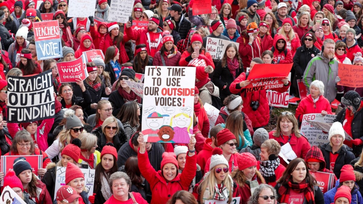 thousands-of-teachers-gather-for-indiana-statehouse-protest