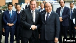Thủ tướng Thụy Điển Stefan Lofven và người đồng nhiệm Nguyễn Xuân Phúc hôm 27/5.
