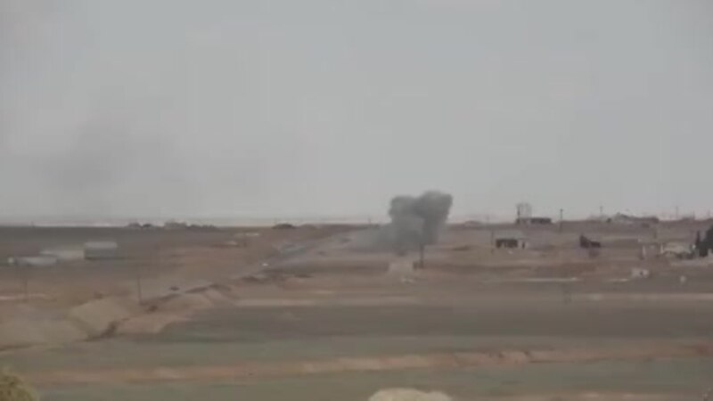 گروپە چەکدارەکانی سەر بە تورکیا تۆپبارانی عەین عیسا دەکەن