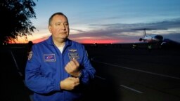 Dmitry Rogozin, giám đốc cơ quan không gian của Nga, cảnh báo các chế tài áp đặt lên Moscow có thể "hủy hoại" quan hệ đối tác trên Trạm Không gian Quốc tế (ISS). 
