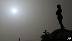 La nube de polvo del Sahara opaca el cielo en Canovanas, Puerto Rico, el 23 de junio de 2020.