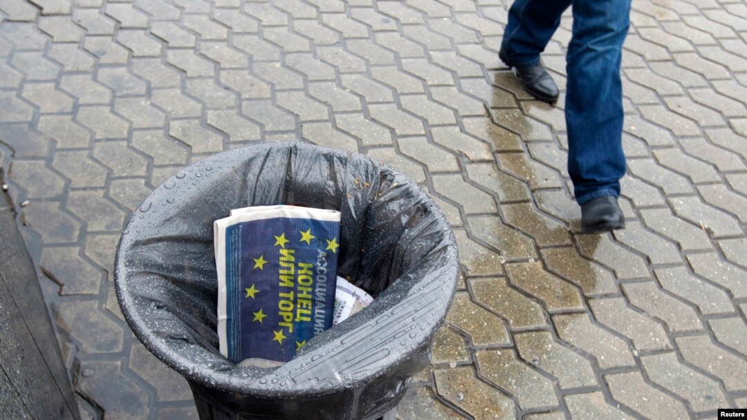 Ukrainahukumati bu qarorini iqtisodiy pragmatizm va xavfsizlik bilan izohlayapti.