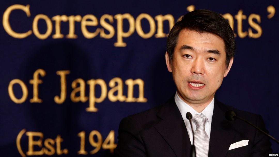 Osaka Mayor Toru Hashimoto speaks during a news conference at the Foreign Correspondents' Club of Japan in Tokyo, May 27, 2013. 