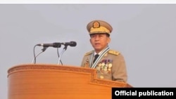 ၇၁ နှစ်မြောက် တပ်မတော်နေ့စစ်ရေးပြအခမ်းအနားတွင် မိန့်ခွန်းပြောနေသည့် တပ်မတော်ကာကွယ်ရေးဦးစီးချုပ် ဗိုလ်ချုပ်မှူးကြီးမင်းအောင်လှိုင်။ (Photo: Senior General Min Aung Hlaing Facebook)
