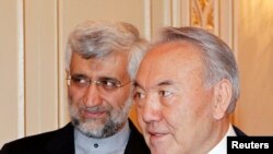 سعید جلیلی و رییس جمهوری قزاقستان، دوشنبه ۲۵ فوریه ۲۰۱۳ در آلماتی. 