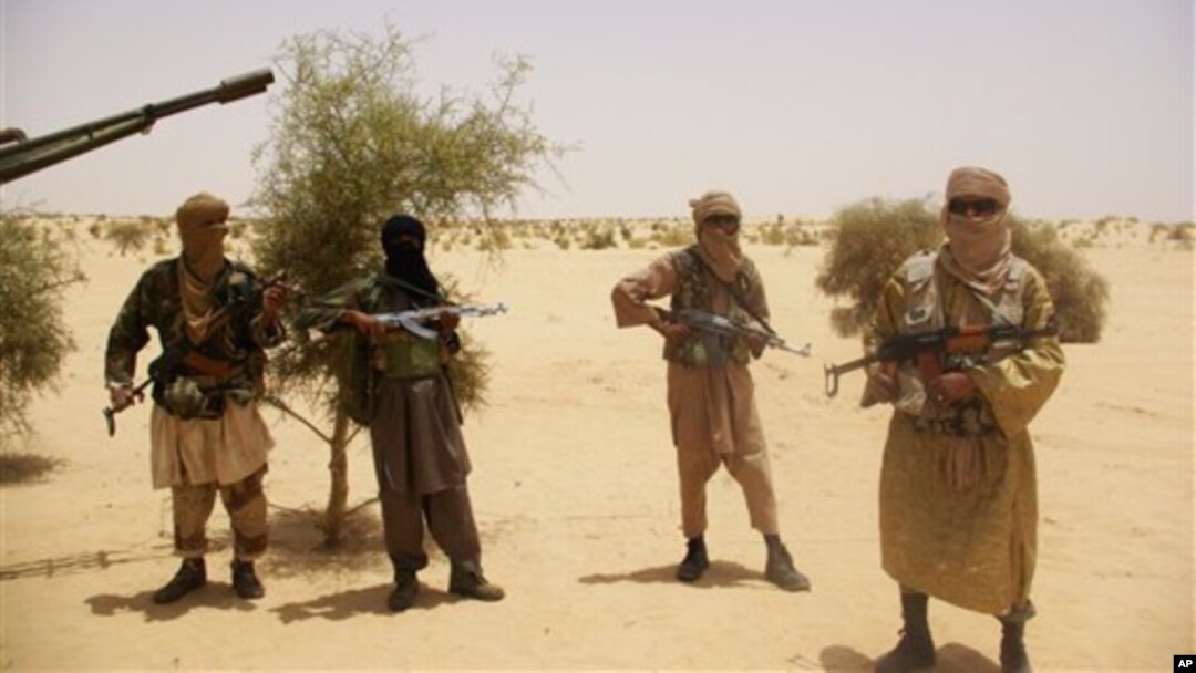 Gerakan Nasional Pembebasan Azawad dan sekte Islamis Ansar Dine yang menguasai kawasan Mali utara (foto: dok). ECOWAS mempertimbangkan untuk melakukan intervensi militer di Mali. 