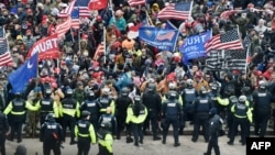 Sukob Trampovih pristalica sa policijom na Kapitol hilu