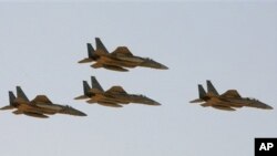 فرۆکه‌ی جۆری F-15 به‌شێکه له‌‌و چه‌کانه‌ی که ئه‌مه‌ریکا به نیازه بیانفرۆشێته عه‌ره‌بستانی سعودی.