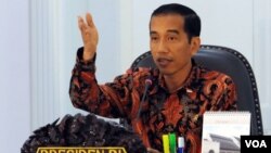 Presiden Joko Widodo (Jokowi) memastikan pasal penghinaan kepada Presiden dalam RUU KUHP masih dalam pembahasan dengan Dewan Perwakilan Rakyat (foto dok. VOA/Andylala).