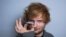 Ed Sheeran durante una sesión fotográfica en Nueva York. 16-10-15. Foto AP.