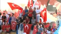 2016-08-08 美國之音視頻新聞: 土耳其總統在集會上演說展示實力