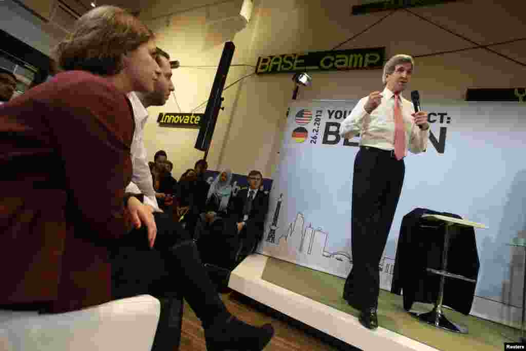 U.S. Secretary of State John Kerry speaks at a "Youth Connect: Berlin" event in Berlin February 26, 2013. REUTERS/Jacquelyn Martin/Pool (GERMANY - Tags: POLITICS) - RTR3EAXE