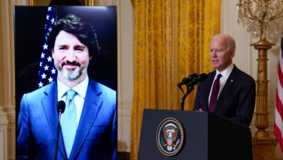 Ông Trudeau trong cuộc gặp trực tuyến với Tổng thống Biden hồi tháng Hai năm nay.