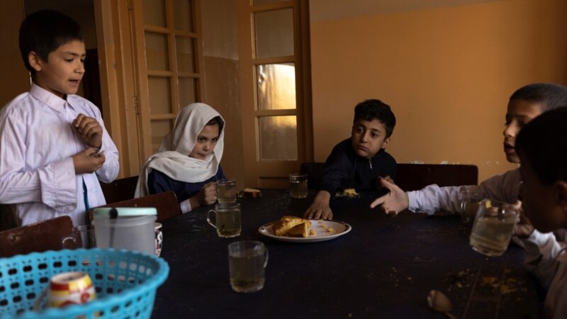 UN Warns of Massive Food Crisis in Afghanistan