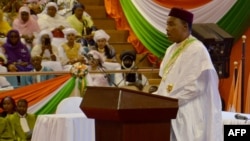 Niger's President Mahamadou Issoufou delivers a speech during his inaugural ceremony at the Palais des Congres in Niamey, April 2, 2016.