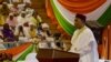 Le président du Niger, Mahamadou Issoufou, prononce un discours lors de sa cérémonie inaugurale au Palais des Congrès de Niamey, le 2 avril 2016.