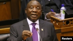 Cyril Ramaphosa parle devant le parlement au Cap, le 16 février 2018. 