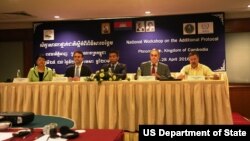 (Left to right) Ms. Linda H. Hansen, Argonne National Laboratory, U.S. Department of Energy; Mr. Samuel Downing, Political Officer, U.S. Embassy Phnom Penh; Dr. Chan Sodavath, Deputy Director General, Ministry of Mines and Energy; Mr. John Lepingwell.