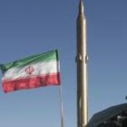 وقايع روز: فايننشيال تايمز می گويد ميانه روهای حاکميت ايران با قربانی کردن يکی از اعضای موثر جناح افراطی حاکميت بسوی سازش با مخالفان حرکت کرده اند