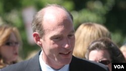 Thaddeus McCotter, tiene 45 años de edad y leva cinco períodos en la Cámara de Representantes por el estado de Michigan.