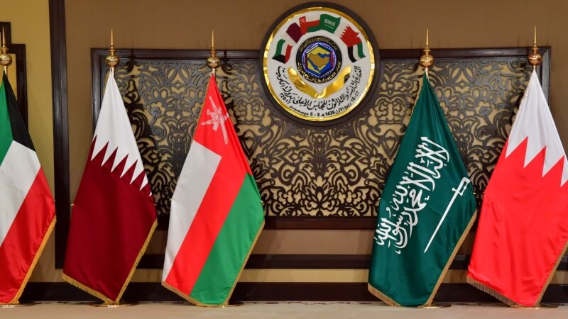 کوەیت و بەحرەین تێکشکاندنی دەیان مووشەک و درۆنی ئێرانیان ڕاگەیاند