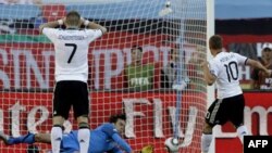 Ekipi i SHBA barazon me Slloveninë 2-2, ndërsa Serbia mund Gjermaninë 1-0
