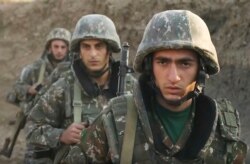 30일 아르메니아 군인들이 아제르바이잔 접경 분쟁 지역을 지키고 있다.