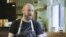 Нью-йоркський шеф втомився від життя у мегаполісі і відкрив ресторан у провінційному місті. Відео