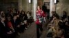 Britain London Fashion Week Burberry هفته مد لندن - بربری