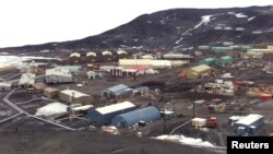FILE PHOTO: General view of McMurdo Station operated by the United States on Antarctica. The station is the biggest "settlement" on Antarctica, providing home for more then a thousand people. Picture taken Jan. 1 2000.