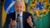 ARCHIVO - El presidente brasileño Luiz Inácio Lula da Silva habla con medios extranjeros en el palacio Planalto en Brasilia, el 22 de julio de 2024.