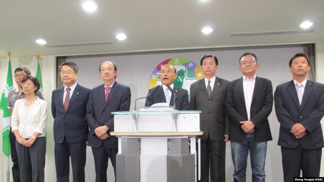 台湾最大在野党民进党宣布发动倒阁案(美国之音张永泰拍摄) 