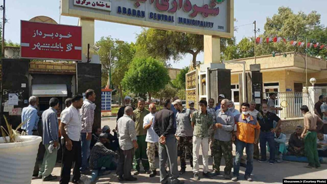 The municipality headquarters of the southwestern Iranian city of Abadan is seen here in a recent photo from a local Iranian news site. Iran's ILNA news agency says a male worker of the municipality self-immolated on May 21, 2018.