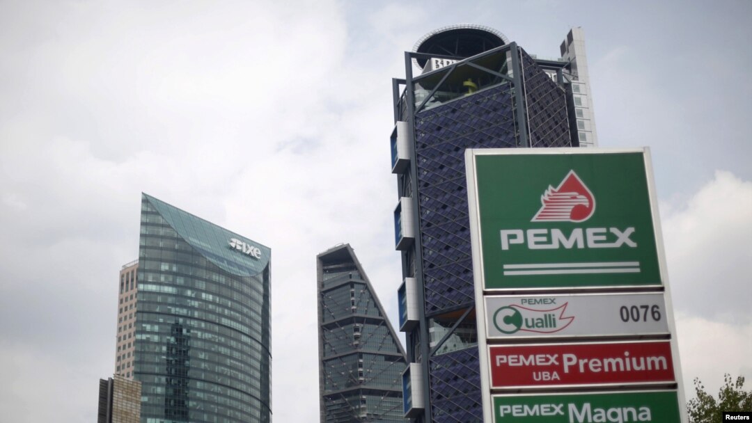 Una gasolinera de Pemex se ve en la Ciudad de México en este 3 de marzo de 2016.