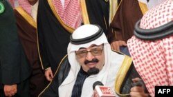 Kral Abdullah Suudi Arabistan'da bir dizi sosyal ve ekonomik reform başlattı