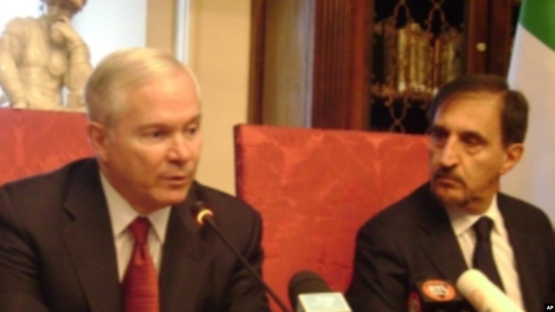 U.S. Defense Secretary Robert Gates and Italian Defense Minister La Russa speaking to reporters in Rome, Italy, 7 Feb 2010