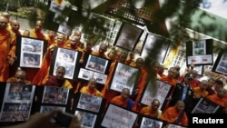Thai Monks Rally After Buddhist Sites Attacked in Bangladesh