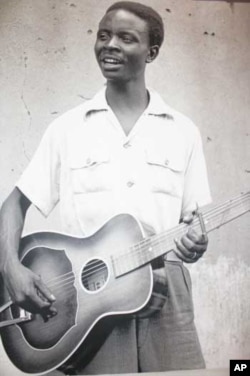 ‘Genius’ Congolese guitarist Jean Bosco Mwenda, in a photo taken in the 1950s by Hugh Tracey