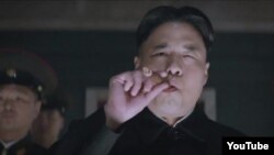 김정은 북한 국무위원장 암살 작전을 그린 미국 코미디 영화 '인터뷰' 예고편 중 한 장면.