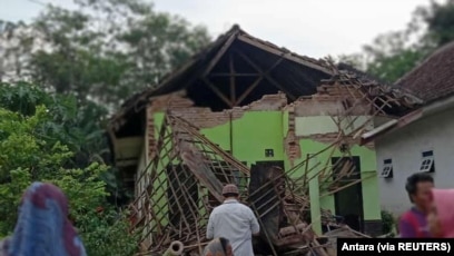 Lebih Dari 300 Rumah Di Jawa Timur Rusak Akibat Gempa