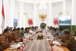 Rapat terbatas penyusunan Rancangan Undang-Undang (RUU) Omnibus Law Cipta Lapangan Kerja di Istana Bogor, Jumat 27 Desember 2019. (Foto: Humas Setneg)