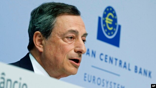 El presidente del Banco Central Europeo, Mario Draghi asegura que se estudian varias medidas para establizar la zona euro. 